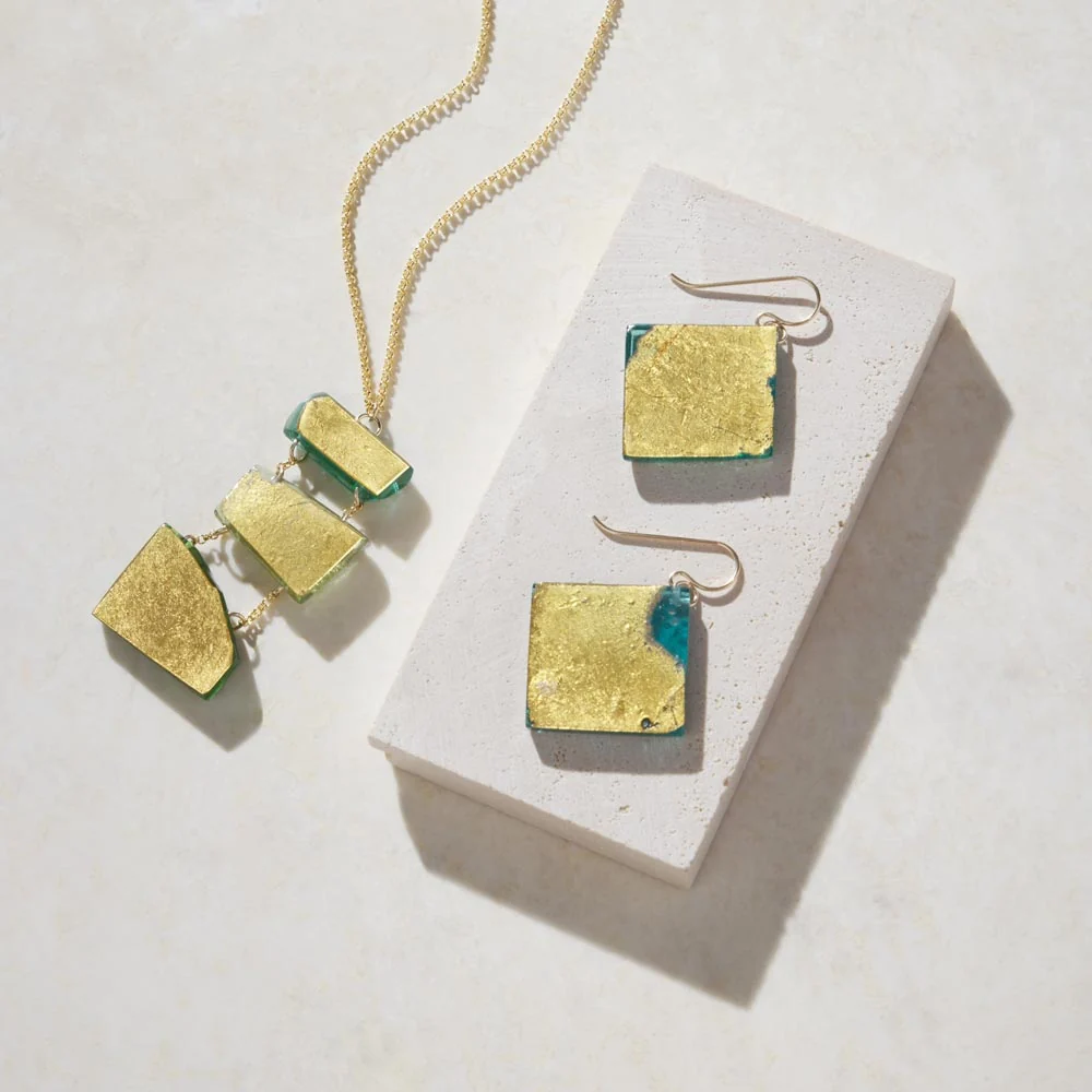 BROKEN PLATES RECTANGLE SHARDS DROP NECKLACE - Image 3