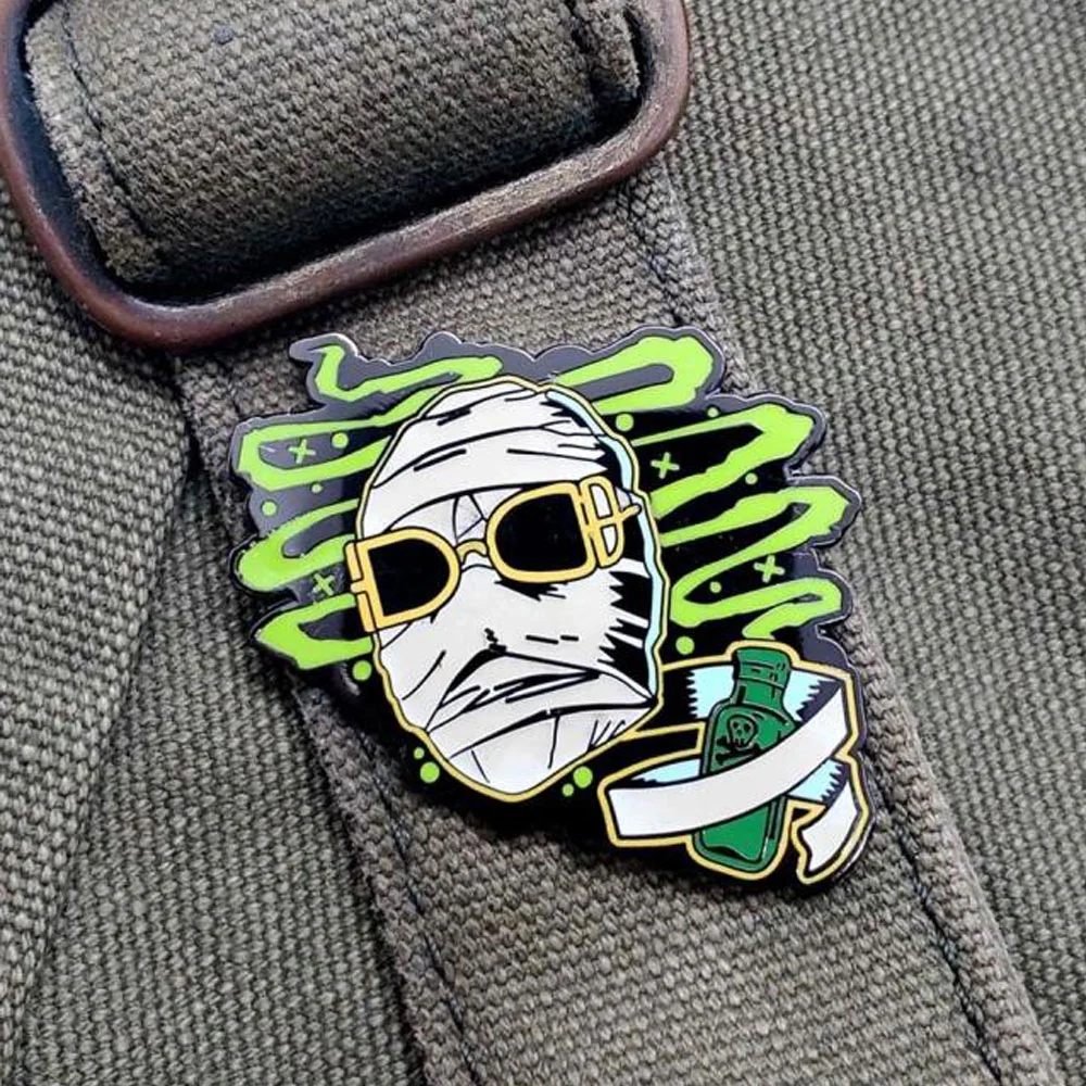 INVISIBLE MAN ENAMEL PIN- GLOW IN THE DARK - Image 4